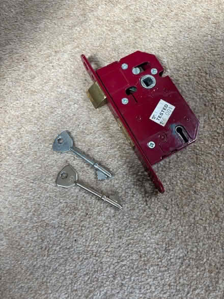 Photo of free 5 Lever Sash Lick (Hornby LA2) #1