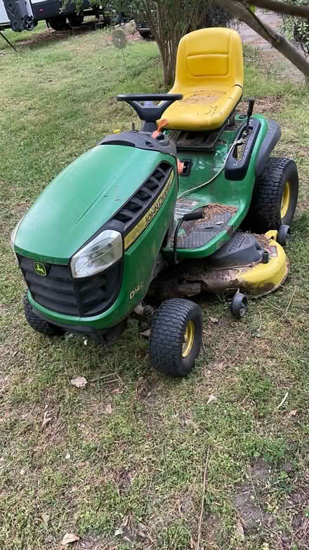 Photo of free John Deere 140 (Great Neck) #2