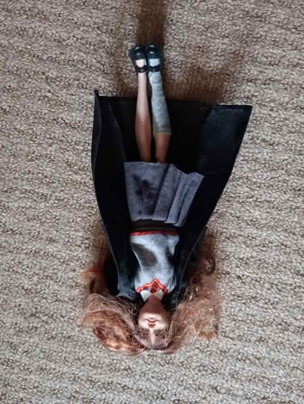 Photo of free Hermione doll (Harry Potter) (Welling DA16) #1