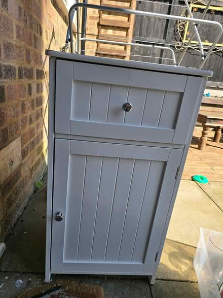 Photo of free Small bathroom cabinet (Luton LU3 3UE) #1