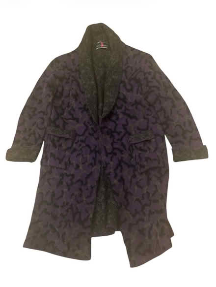 Photo of free Toda Bella Woman’s Sweater Jacket (Brooklyn Storage) #1