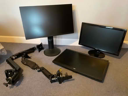 Photo of free PC monitors (G66 Lenzie) #1