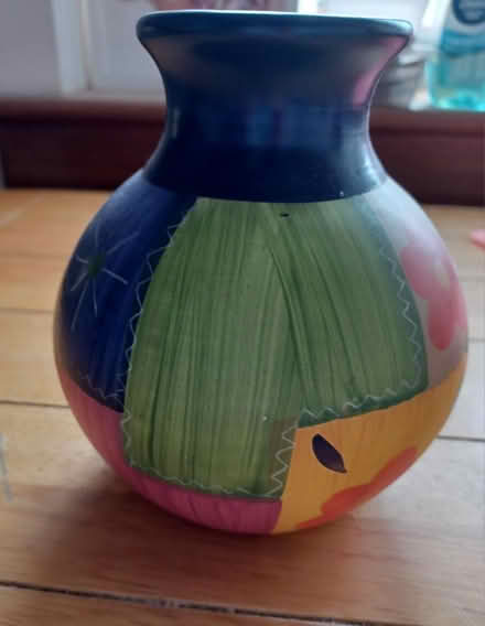 Photo of free Small vase (East Kilbride G74) #2