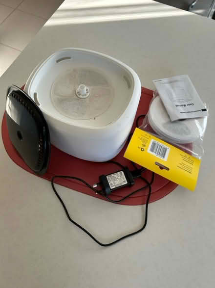 Photo of free Automatic Pet Water Fountain (Chelsea Heights) #1