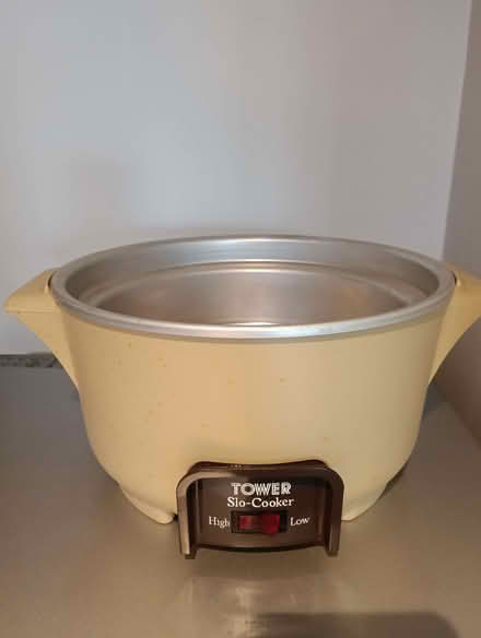 Photo of free Slow Cooker (Napsbury AL2) #3