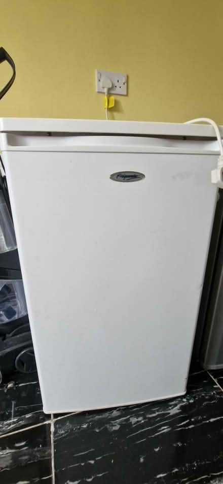 Photo of free Fridge (Ng7 5) #1