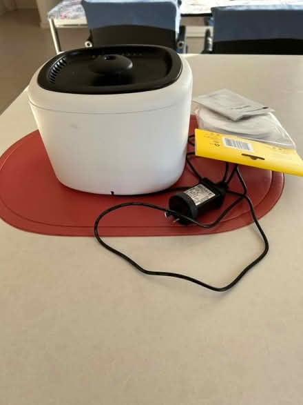 Photo of free Automatic Pet Water Fountain (Chelsea Heights) #3