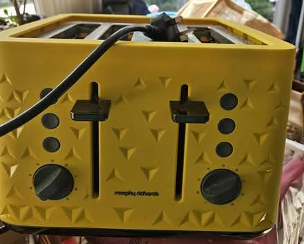 Photo of free 4 slice toaster & kettle (NR31) #1