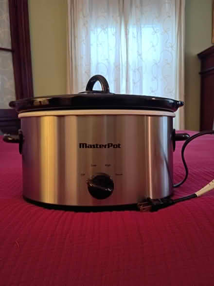 Photo of free Slow cooker (Near Waltham Library) #1