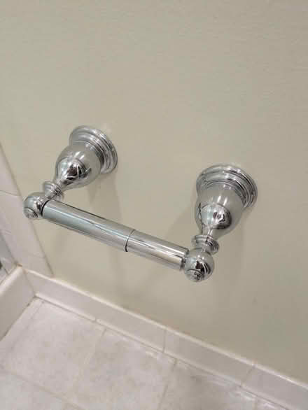 Photo of free Bathroom Finishes (Hickory Ridge) #3