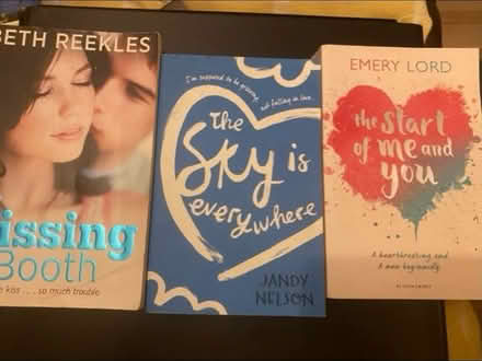 Photo of free 3 teenage rom com novels (Abbots Langley WD5) #1