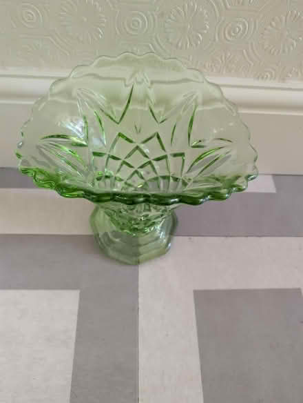 Photo of free Art deco vintage green glass vase (Rowlands Gill NE39) #1