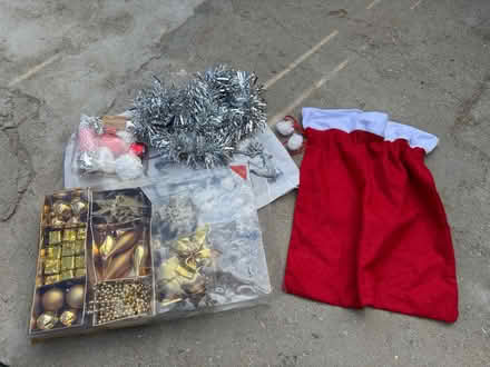 Photo of free Christmas Decorations & Accessories (Woodside SE25) #1