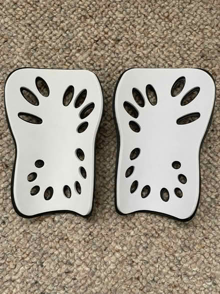 Photo of free Kids shin pads (Chigwell IG7) #2