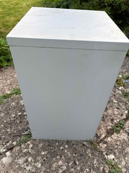 Photo of free Three drawer metal filing cabinet (Moreton-in-Marsh GL56) #3