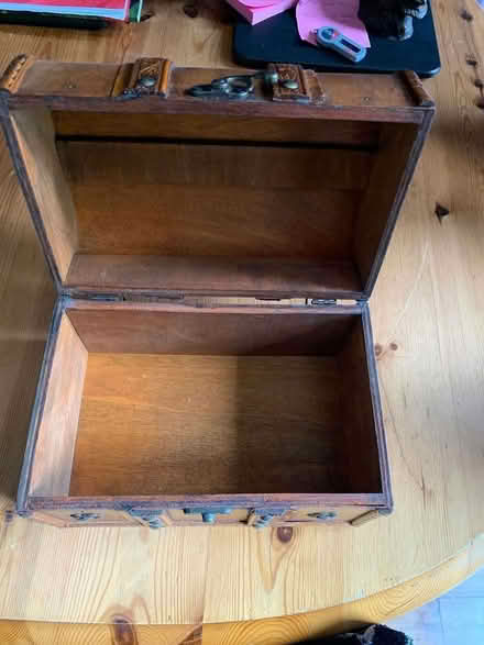 Photo of free Small wooden chest (Calne SN11) #1