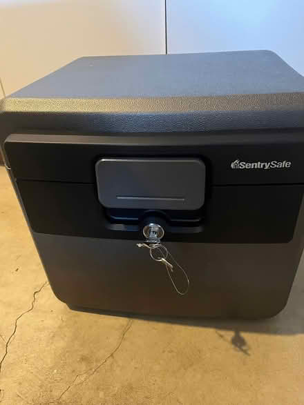 Photo of free Small safe (Bethany) #1