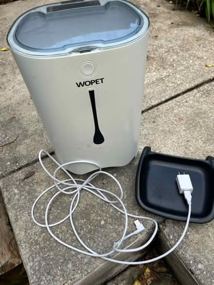 Photo of free Pet food dispenser (Petworth/16th St Heights) #1