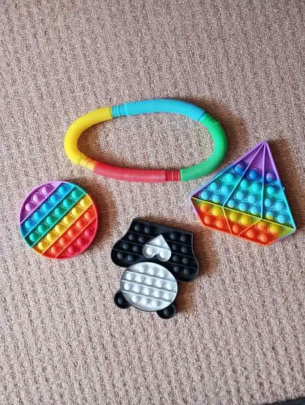 Photo of free Fidget toy bundle (Welling DA16) #1