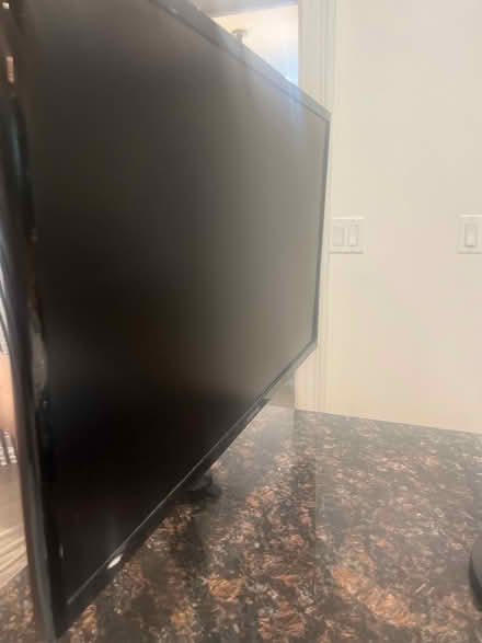 Photo of free Samsung flatscreen monitor 24” (Cleveland Park) #3