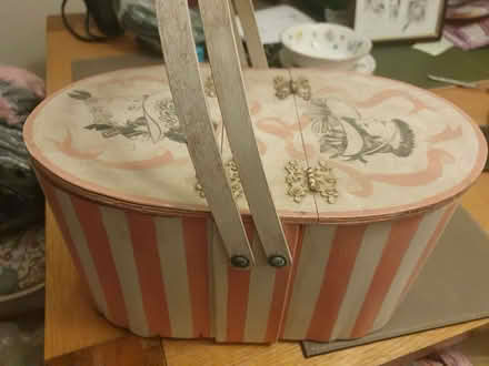 Photo of free Vintage box in need of restoration (Tilehurst RG31) #1