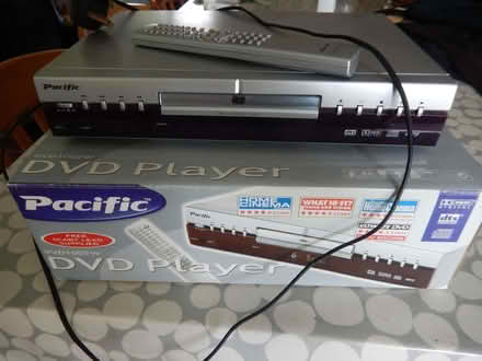 Photo of free Pacific DVD player and remote (Pinkneys Green SL6) #1