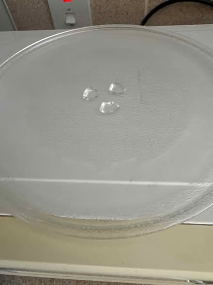 Photo of free Microwave glass plate (E8 Hackney Central) #1