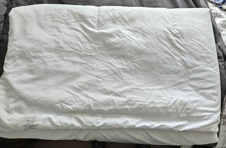 Photo of free King size 4.5 tog duvet (Penwortham PR1) #2
