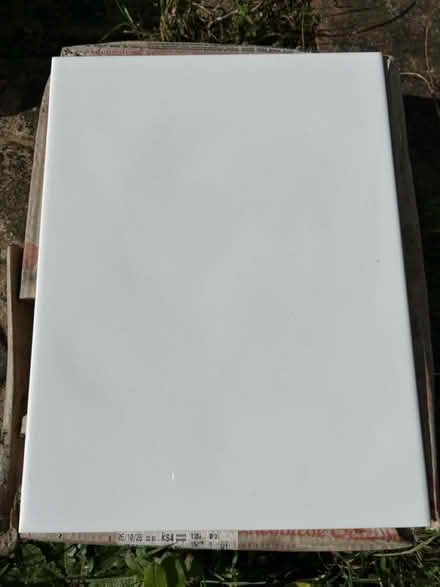 Photo of free White ceramic tiles (DE21) #1