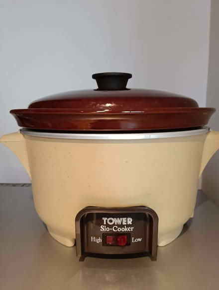 Photo of free Slow Cooker (Napsbury AL2) #1