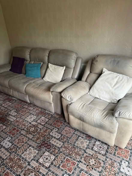 Photo of free Recliner settee and chair (Dy4 8bh) #1