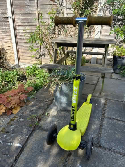 Photo of free Small child scooter with light-up wheels (Raynes Park SW20) #2