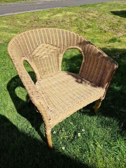 Photo of free 2 chairs (Lepton HD8) #2