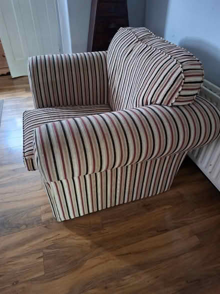 Photo of free Big comfy chair. (BT5) #2