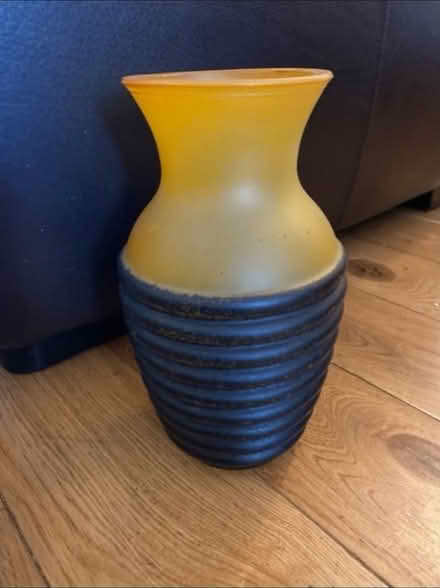 Photo of free Glass Vase (Cheshunt En8) #1