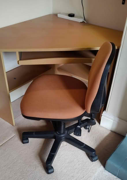 Photo of free Desk (Gosforth NE3) #1