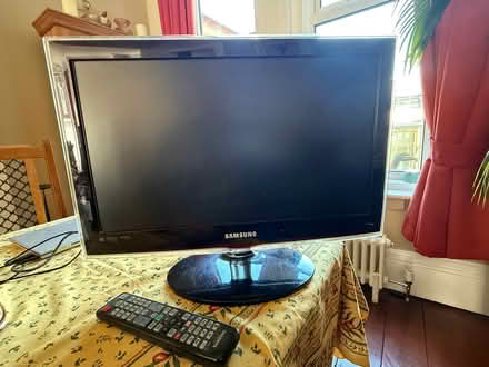Photo of free 24 inch Samsung TV (Southsea PO5) #1