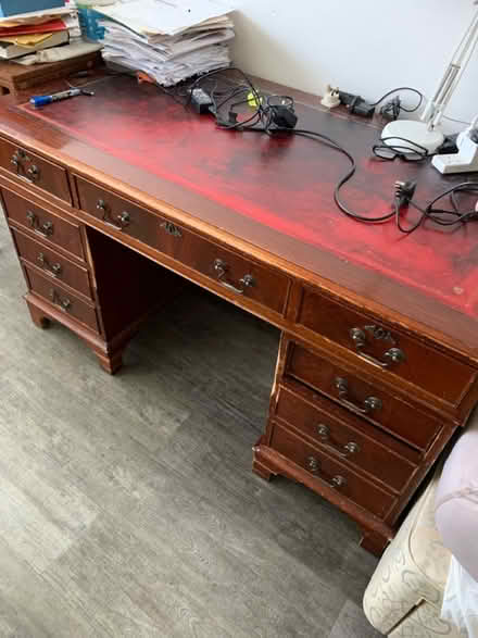 Photo of free Desk (SW15) #1