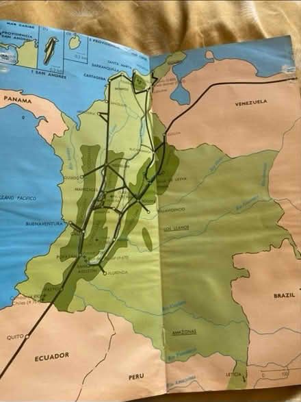 Photo of free Book Colombian history in French (Abbots Langley WD5) #4