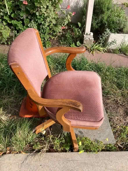 Photo of free Vintage Office Chair (Oakland Park Blvd / Ivy Hill) #3