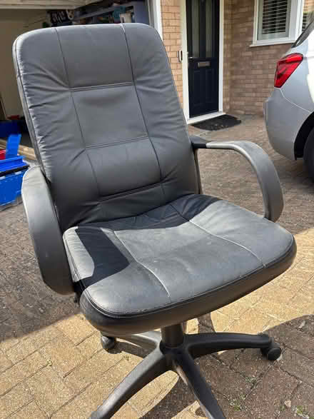 Photo of free Office chair (Letchworth Manor Park) #2
