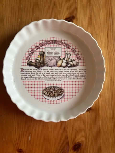 Photo of free Flan dish 23cm/9” wide (Edinburgh) #1