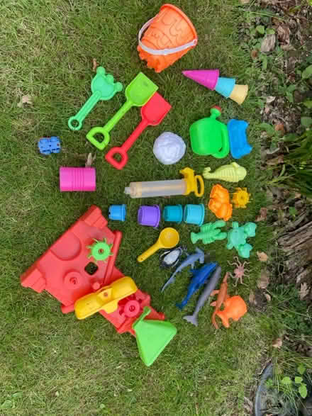 Photo of free Sandpit toys (Fareham PO14) #1