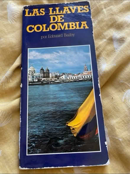 Photo of free Book Colombian history in French (Abbots Langley WD5) #1