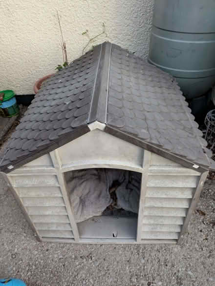 Photo of free Dog kennel (Westgate LA4) #1