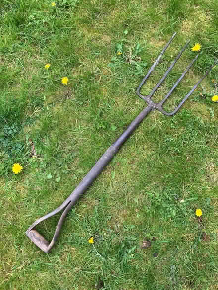 Photo of free Garden fork (Cookridge LS16) #1