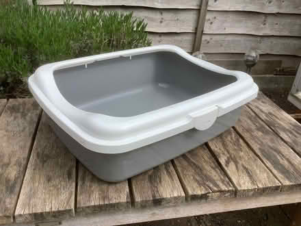 Photo of free Litter box (Widmore BR2) #1