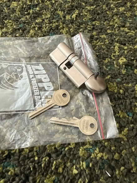 Photo of free Door lock (Hemel Hempstead HP2) #1