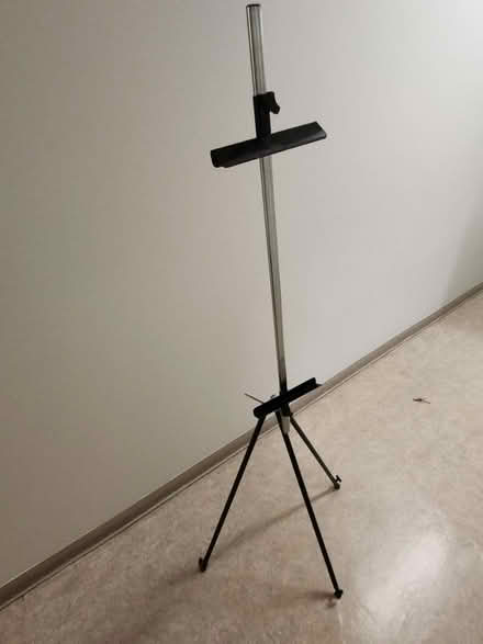 Photo of free Metal easel (North York Civic Centre) #2