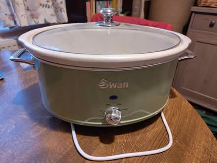 Photo of free Swan 6.5 Litre Retro Slow Cooker (Little Longstone DE45) #1